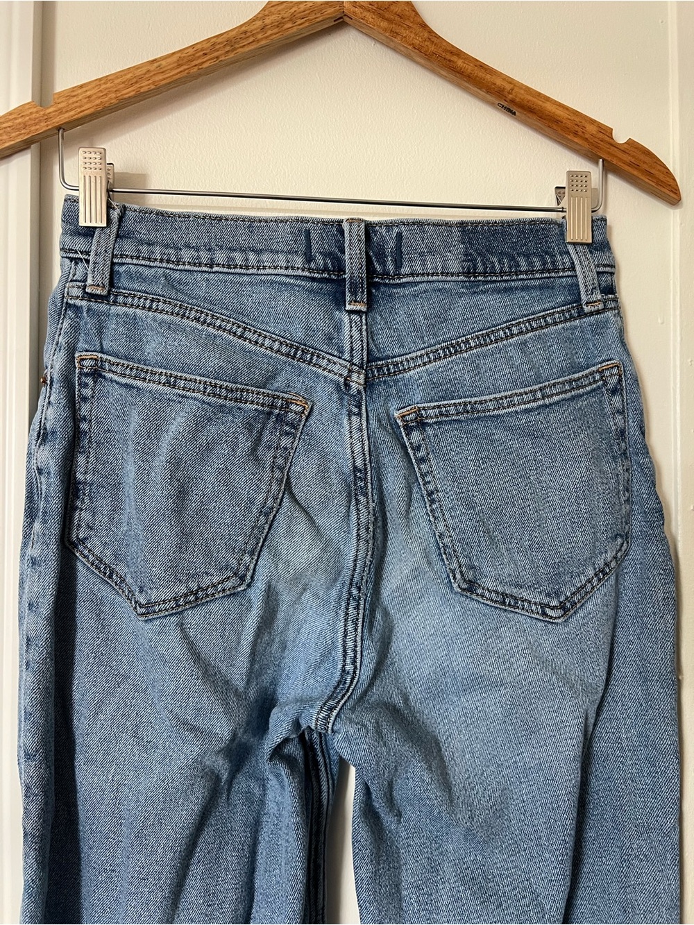 Abercrombie & Fitch 90s Straight Ultra High Rise Jeans 27/4R Light Wash - Picture 6 of 6